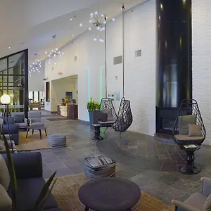 Aava 4* Whistler